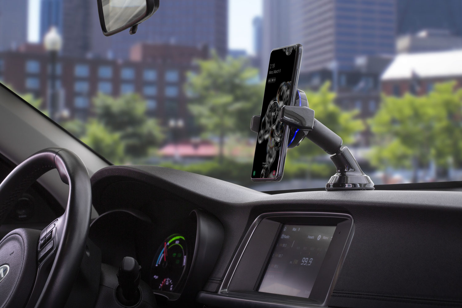 Samsung phone charging via Scosche magic grip wireless charging mount on car dash
