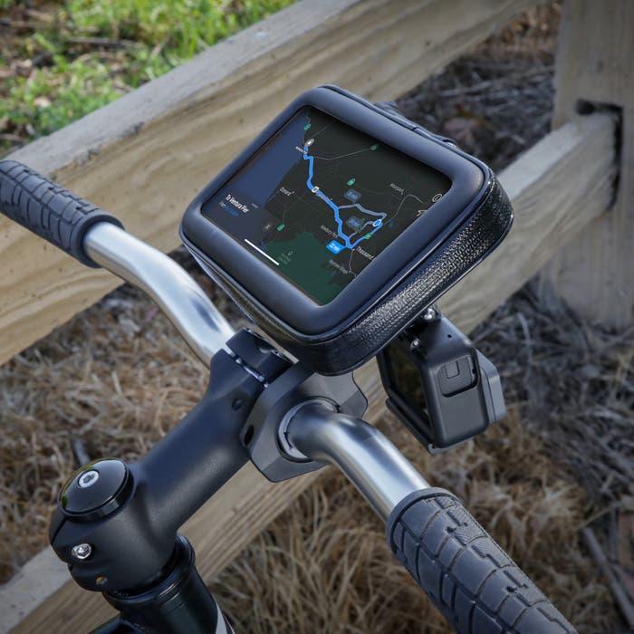 Mounted GPS Mounted GPS to bike handlbard via bike mount